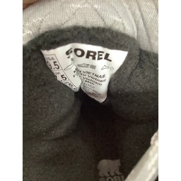 Sorel Whitney ll Short lace up.  Waterproof insulated, 9 1/2. B230 - Picture 8 of 9